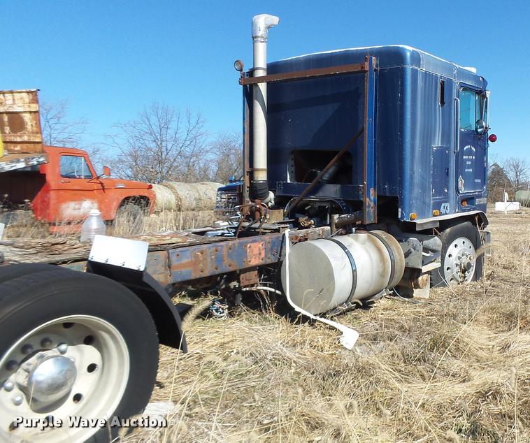 image for item DB1266 1973 Kenworth K185 semi truck