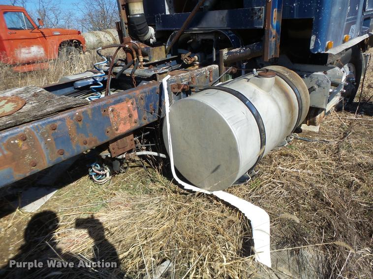 image for item DB1266 1973 Kenworth K185 semi truck