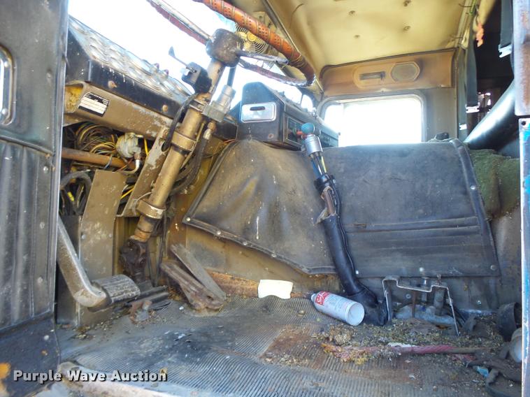 image for item DB1266 1973 Kenworth K185 semi truck