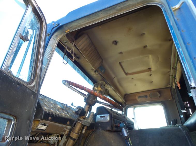 image for item DB1266 1973 Kenworth K185 semi truck