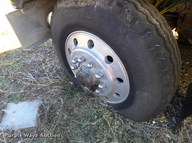 image for item DB1266 1973 Kenworth K185 semi truck