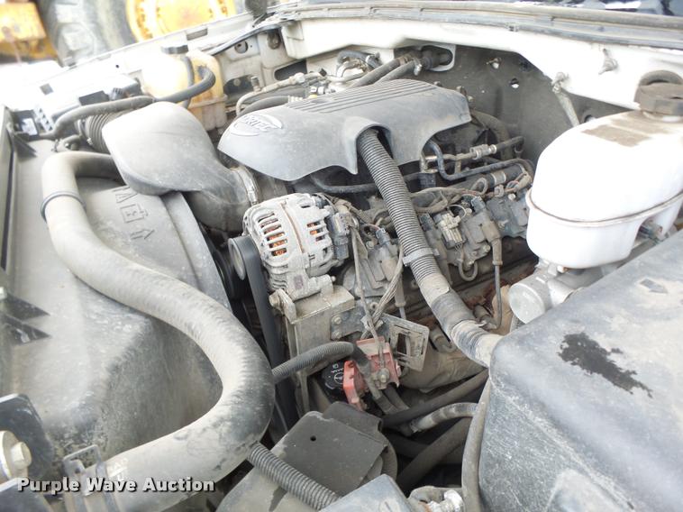 image for item DB1268 2006 Chevrolet Silverado 3500 flatbed pickup truck