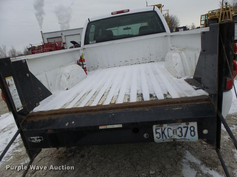 image for item DB1270 2006 Chevrolet Silverado 2500HD Crew Cab pickup truck