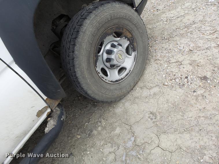 image for item DB1270 2006 Chevrolet Silverado 2500HD Crew Cab pickup truck