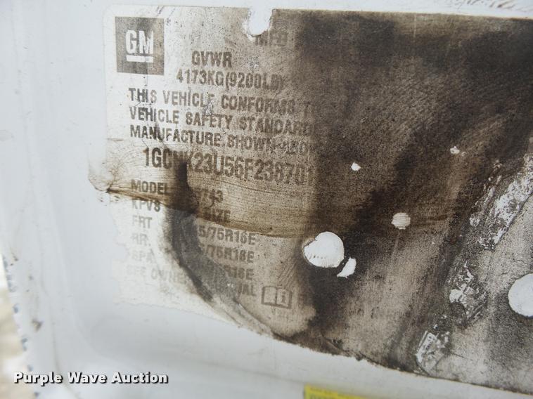 image for item DB1270 2006 Chevrolet Silverado 2500HD Crew Cab pickup truck