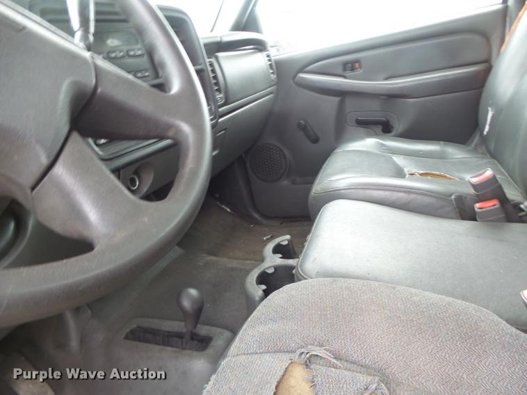 image for item DB1270 2006 Chevrolet Silverado 2500HD Crew Cab pickup truck