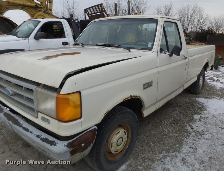 image for item DB1272 1990 Ford F150 pickup truck