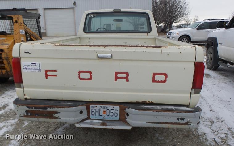 image for item DB1272 1990 Ford F150 pickup truck