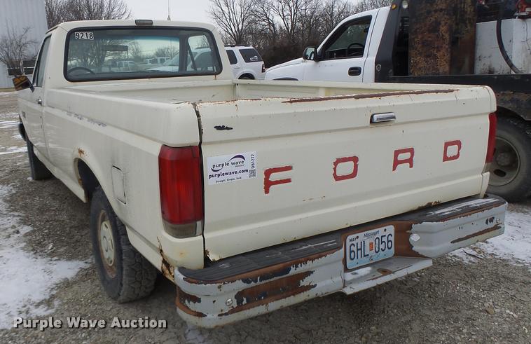 image for item DB1272 1990 Ford F150 pickup truck