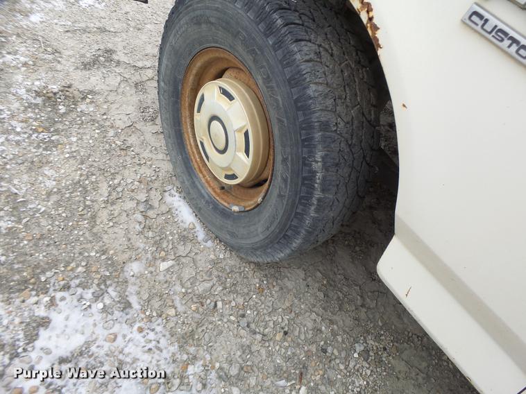 image for item DB1272 1990 Ford F150 pickup truck