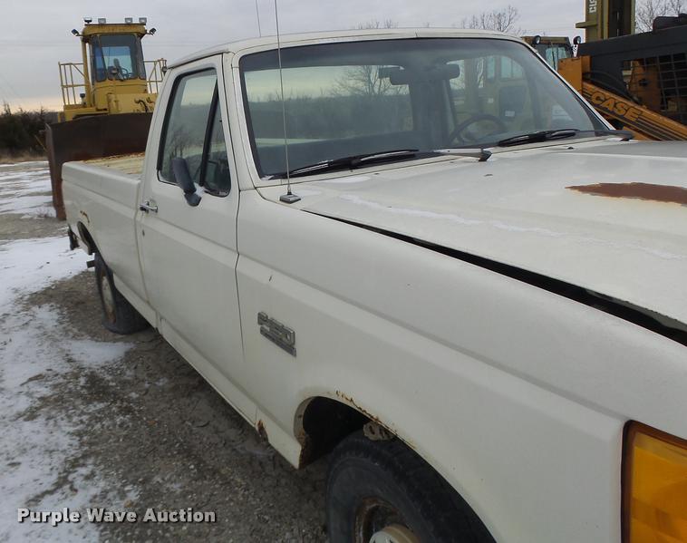 image for item DB1272 1990 Ford F150 pickup truck
