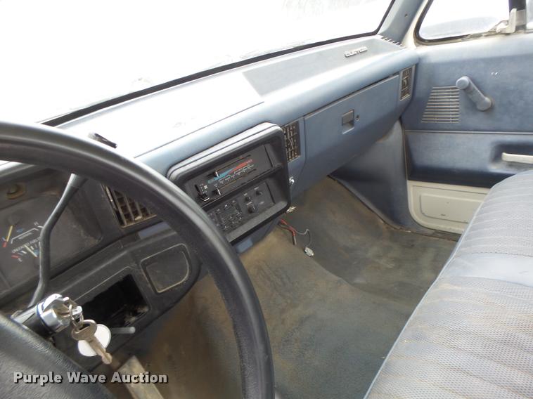 image for item DB1272 1990 Ford F150 pickup truck