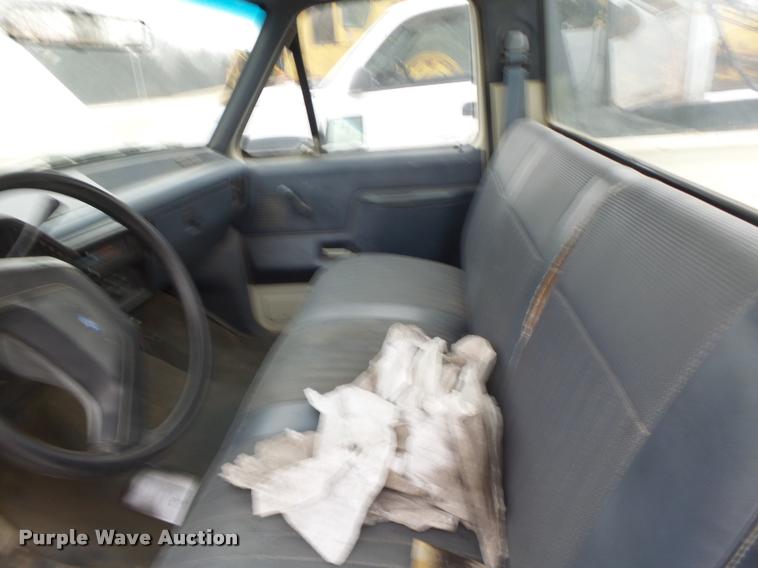 image for item DB1272 1990 Ford F150 pickup truck