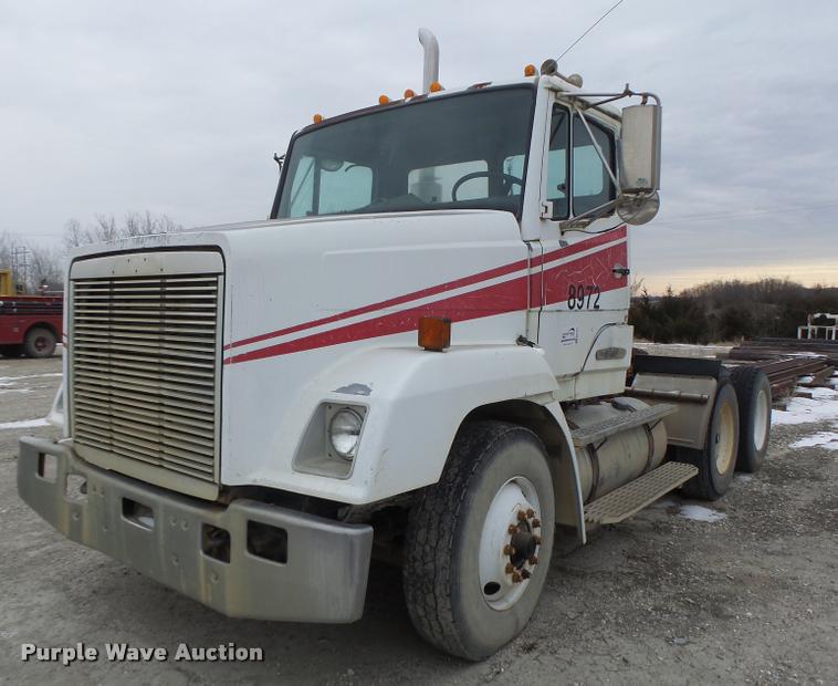 image for item DB1278 1989 Freightliner semi truck