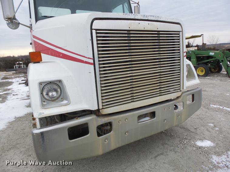image for item DB1278 1989 Freightliner semi truck