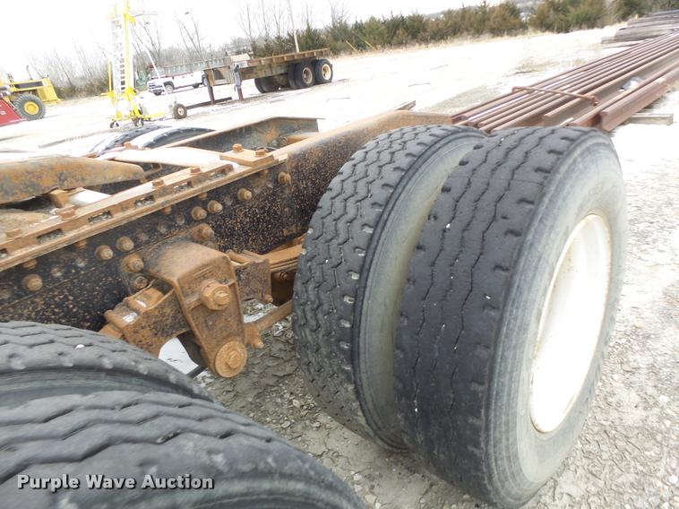 image for item DB1278 1989 Freightliner semi truck