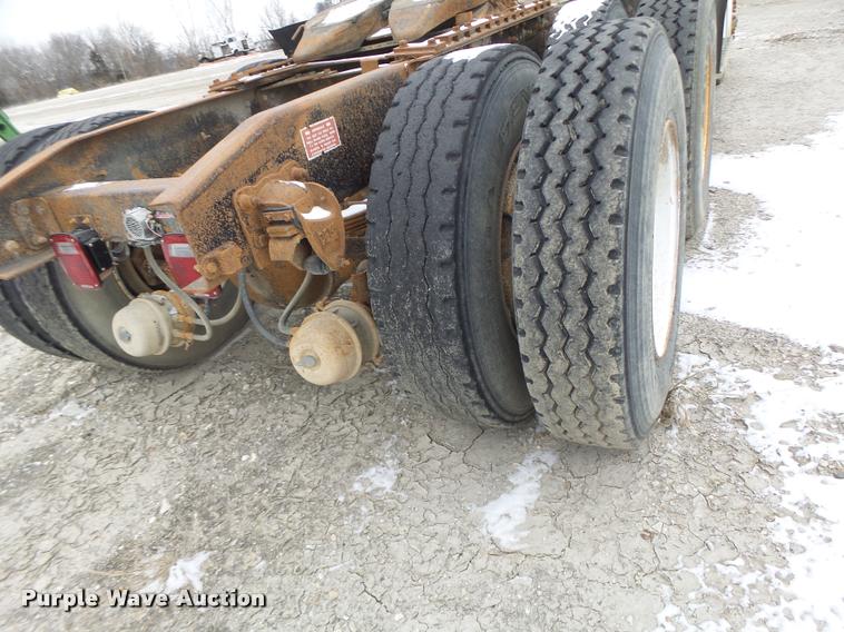 image for item DB1278 1989 Freightliner semi truck