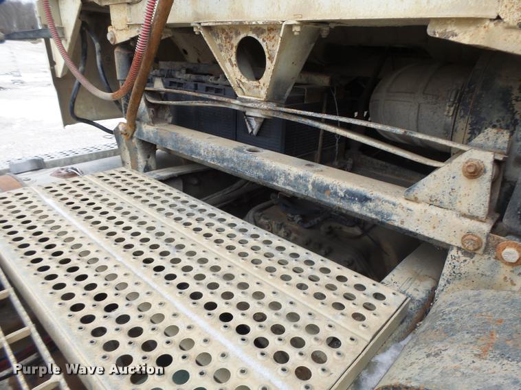 image for item DB1278 1989 Freightliner semi truck