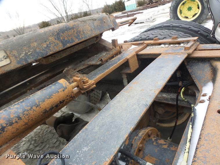 image for item DB1278 1989 Freightliner semi truck