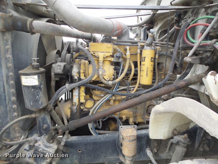 image for item DB1278 1989 Freightliner semi truck