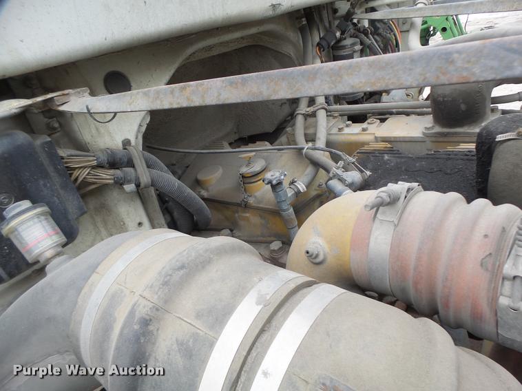 image for item DB1278 1989 Freightliner semi truck