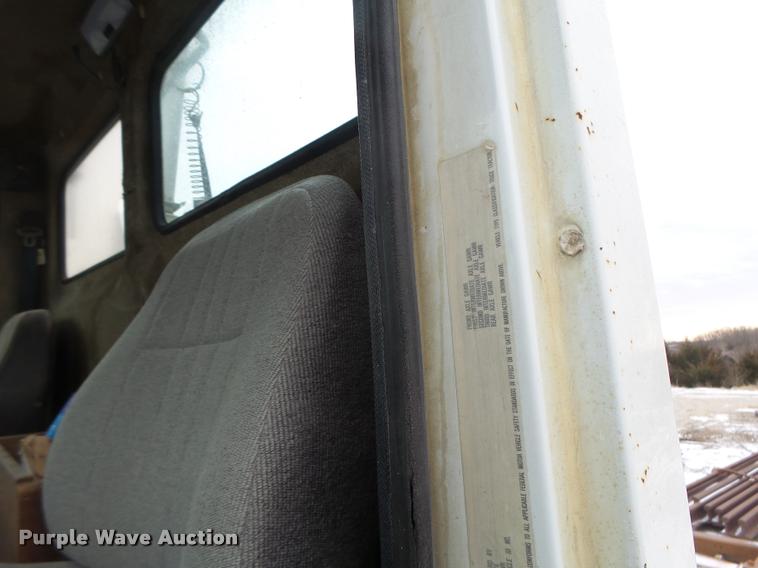 image for item DB1278 1989 Freightliner semi truck