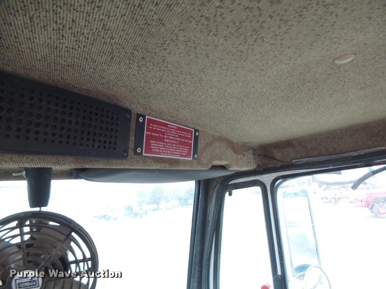 image for item DB1278 1989 Freightliner semi truck