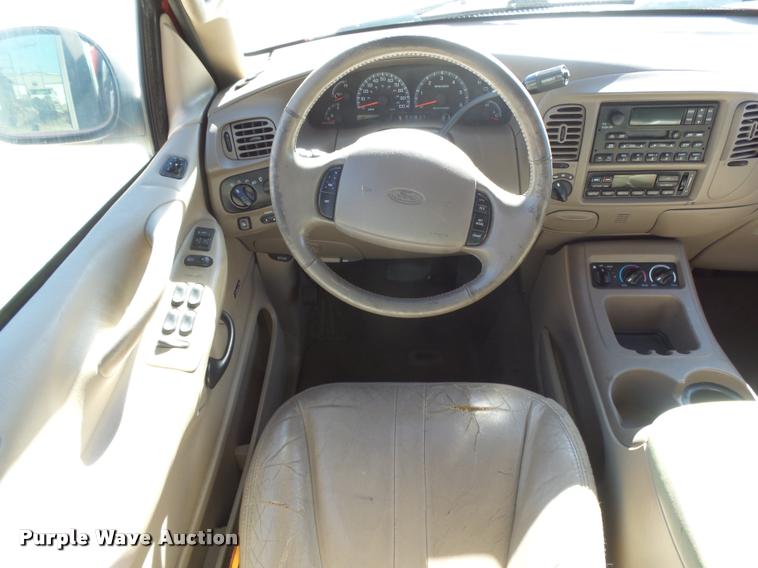 image for item DB1937 2001 Ford Expedition Eddie Bauer SUV