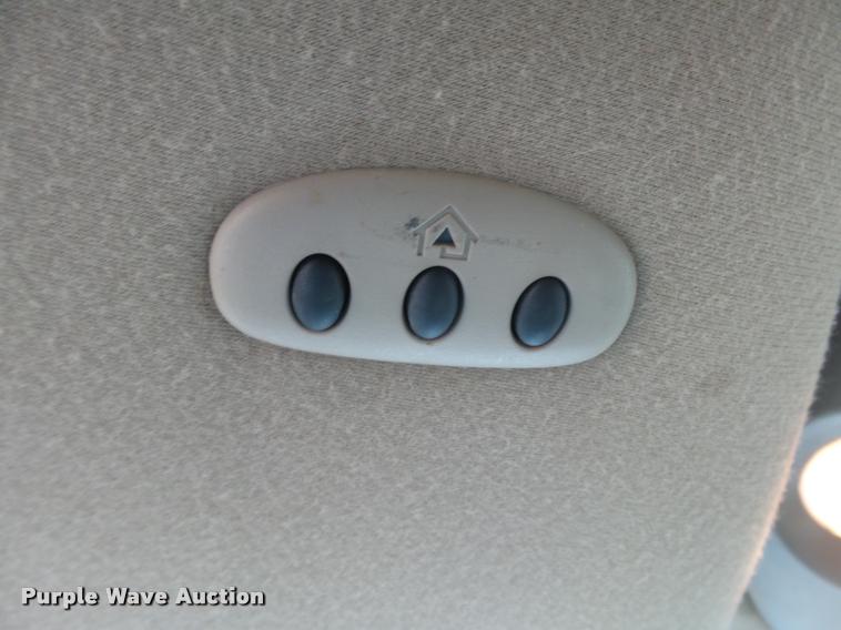 image for item DB1937 2001 Ford Expedition Eddie Bauer SUV