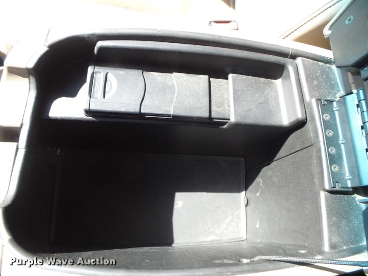 image for item DB1937 2001 Ford Expedition Eddie Bauer SUV