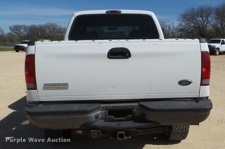 image for item DB2428 2005 Ford F350 Super Duty Crew Cab pickup truck