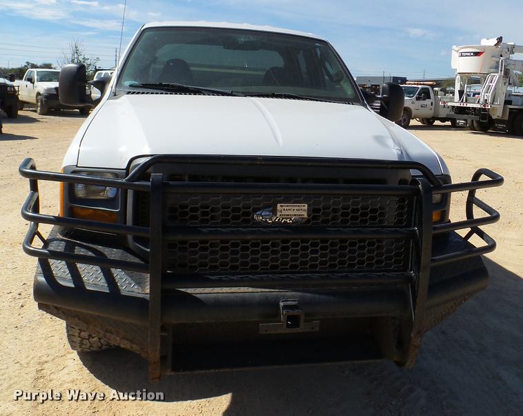image for item DB2428 2005 Ford F350 Super Duty Crew Cab pickup truck
