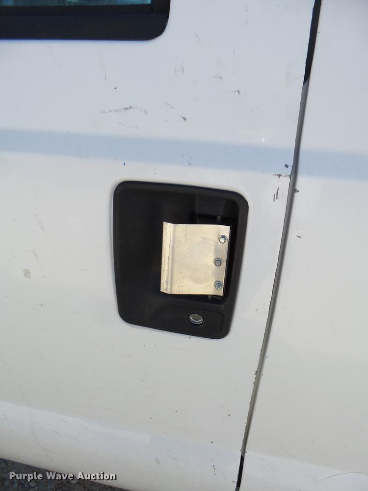 image for item DB2428 2005 Ford F350 Super Duty Crew Cab pickup truck