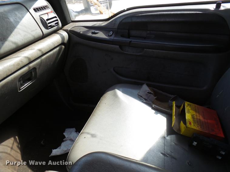 image for item DB2428 2005 Ford F350 Super Duty Crew Cab pickup truck