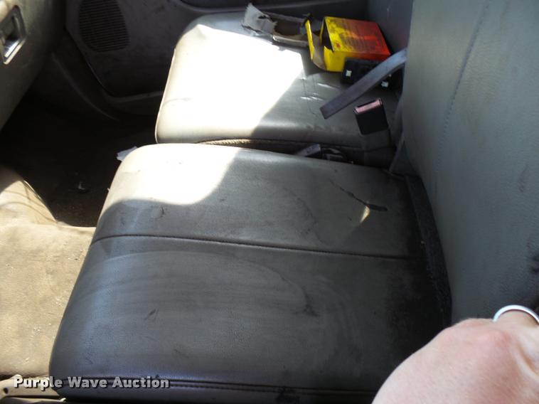 image for item DB2428 2005 Ford F350 Super Duty Crew Cab pickup truck