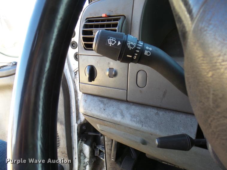 image for item DB2428 2005 Ford F350 Super Duty Crew Cab pickup truck