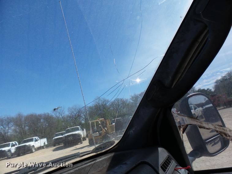 image for item DB2428 2005 Ford F350 Super Duty Crew Cab pickup truck