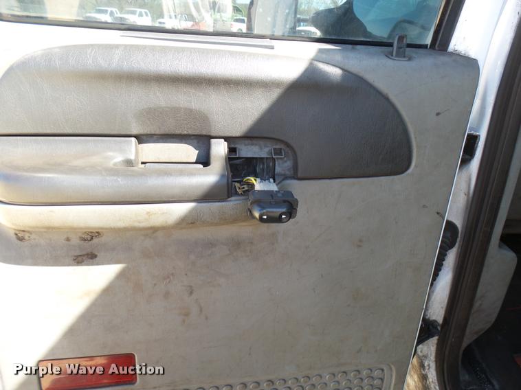 image for item DB2428 2005 Ford F350 Super Duty Crew Cab pickup truck