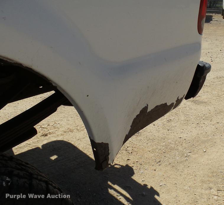 image for item DB2428 2005 Ford F350 Super Duty Crew Cab pickup truck