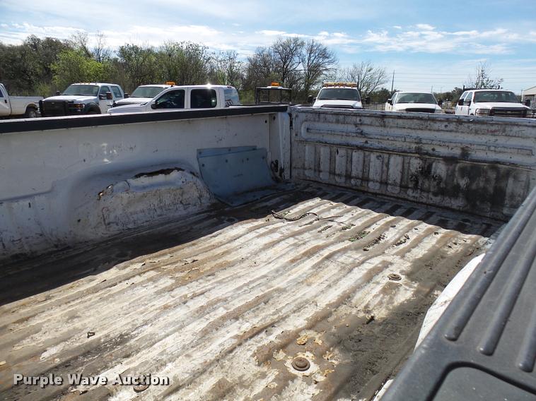 image for item DB2428 2005 Ford F350 Super Duty Crew Cab pickup truck