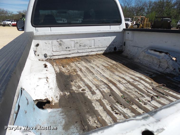 image for item DB2428 2005 Ford F350 Super Duty Crew Cab pickup truck