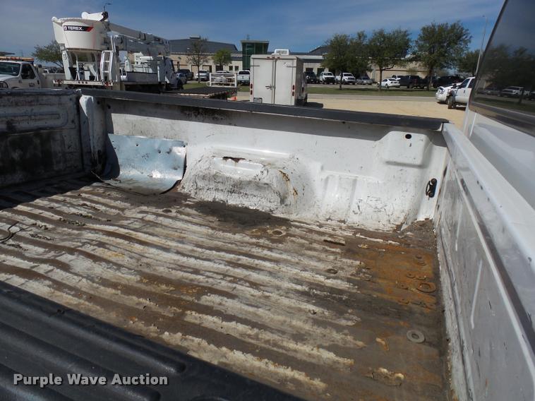 image for item DB2428 2005 Ford F350 Super Duty Crew Cab pickup truck