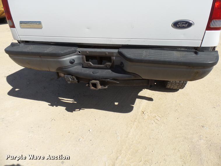 image for item DB2428 2005 Ford F350 Super Duty Crew Cab pickup truck