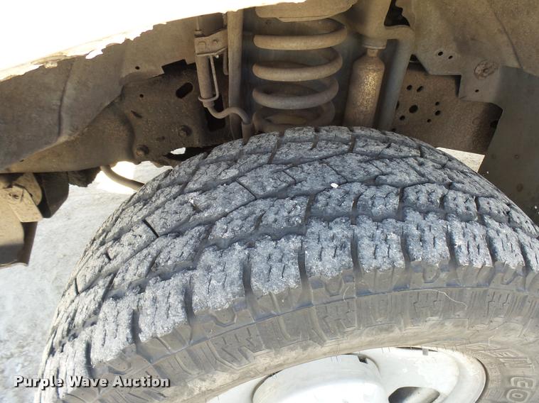 image for item DB2428 2005 Ford F350 Super Duty Crew Cab pickup truck