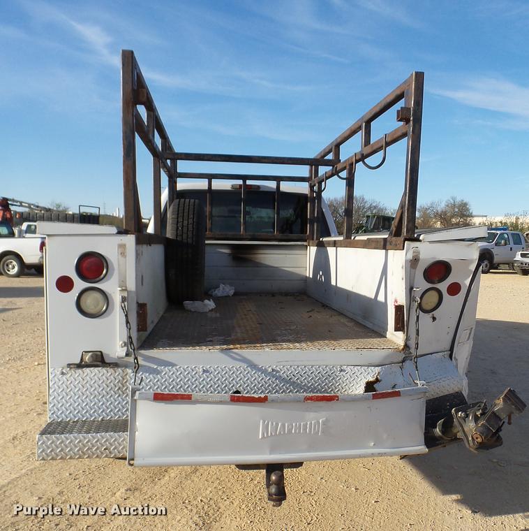 image for item DB2431 2002 Ford F350 Super Duty SuperCab pickup truck