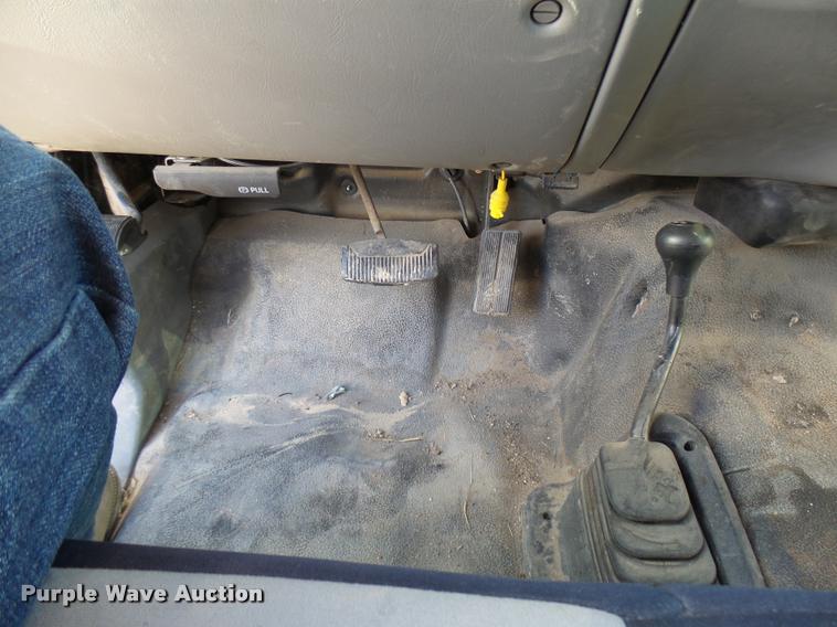 image for item DB2431 2002 Ford F350 Super Duty SuperCab pickup truck