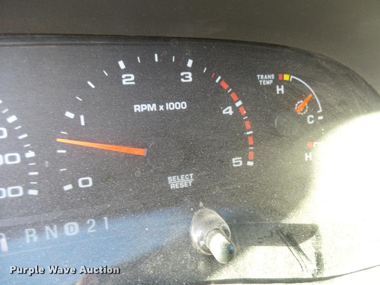 image for item DB2431 2002 Ford F350 Super Duty SuperCab pickup truck