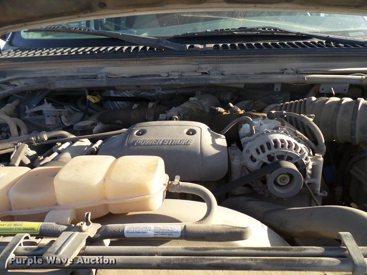 image for item DB2431 2002 Ford F350 Super Duty SuperCab pickup truck