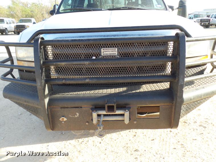 image for item DB2431 2002 Ford F350 Super Duty SuperCab pickup truck