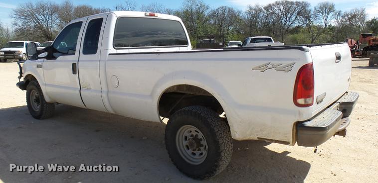 image for item DB2432 2001 Ford F350 Super Duty SuperCab pickup truck